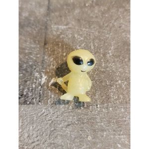 Mini alien umbrella businessman glow-in-the-dark toy figure